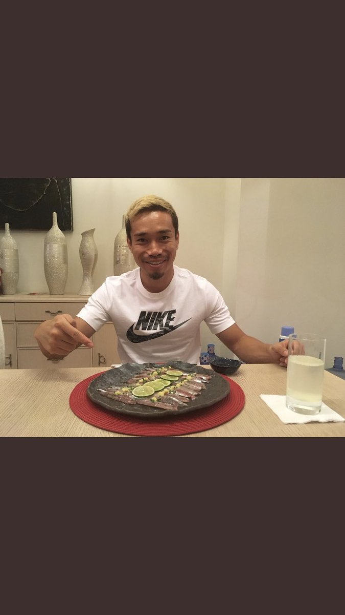 bot60807587's tweet photo. アウェーで試合があり、家に着いたのは早朝4時。
着いた瞬間食トレ。
なるべく早く身体のリカバリーできるように。
@cuore_kato 
#recovery 
#食トレ https://t.co/RhZbAf79XV
