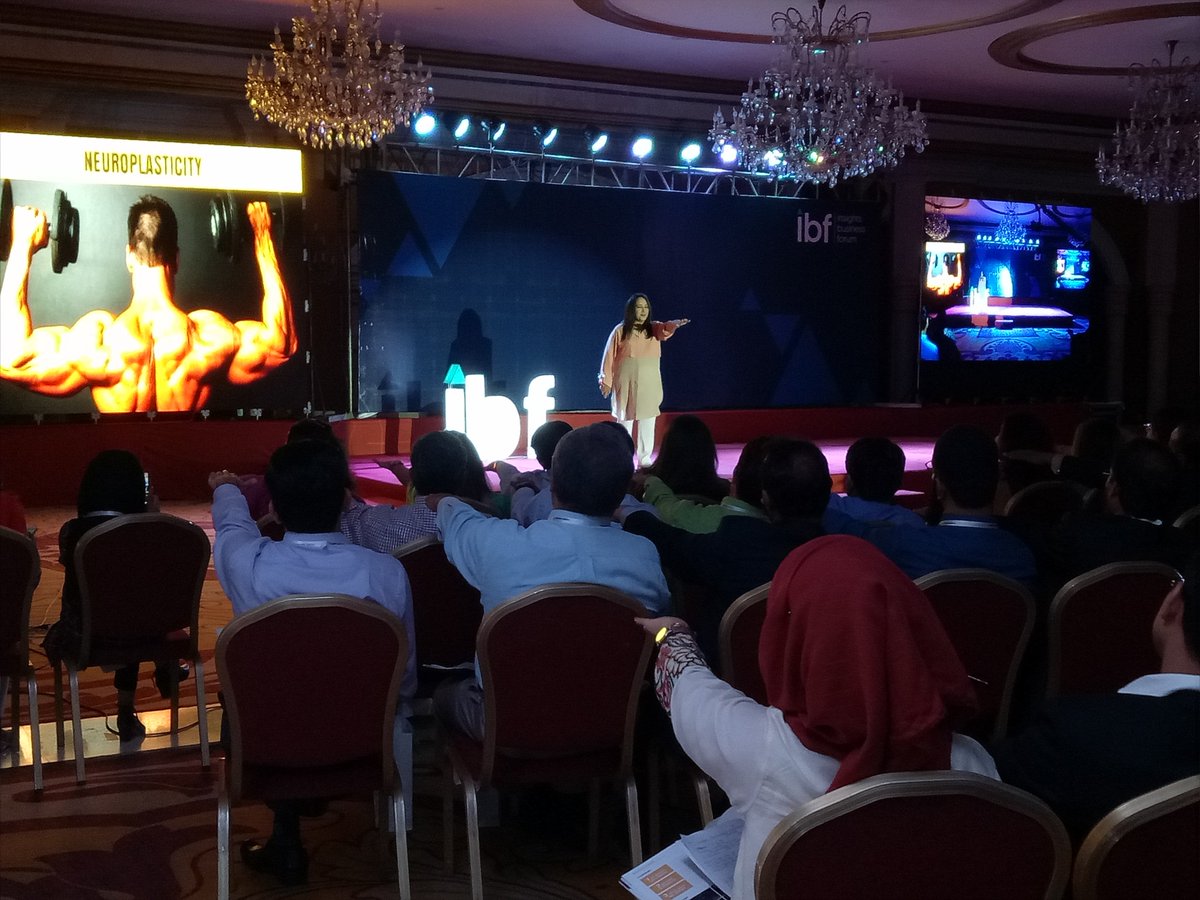 LMGonline's tweet photo. "You have very thick and dense neuro-connections... If you want to save your brain from degeneration, use your brain...learning should not stop...." @RahilaNarejo sharing her words of wisdom on #NeuroscienceofLeadership
#InsightsBusinessForum #IBF18 #Leadership #Performance https://t.co/iik2Qx7vyz