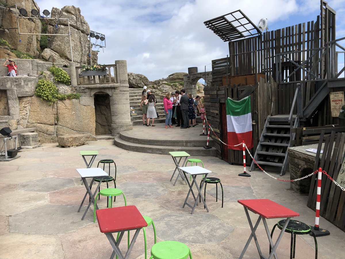 Adamwilson115's tweet photo. Great week down in Cornwall with the Raise Your Voice gang. 2 Gentlemen Of Verona was excellent! https://t.co/BpqQdNeCpa