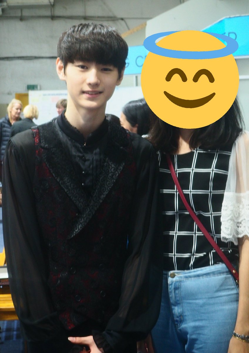 4T4S4Lo4F4Lz4A's tweet photo. Me with Sung Hoon #2 😊🇰🇷
#박성훈 #PARKSungHoon #SungHoonPARK #AsianTrophy2018 #AOFST2018 #AsianOpenTrophy2018 https://t.co/vYGTaZzBUs