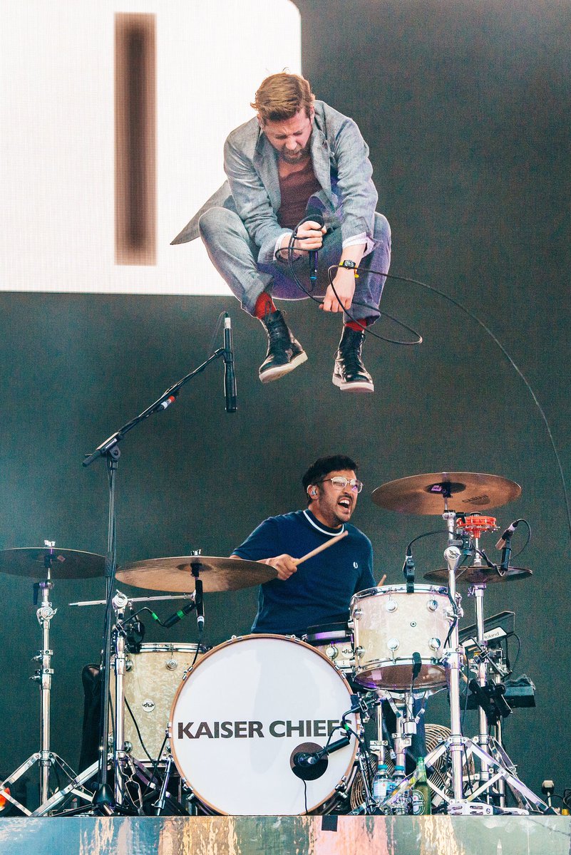 Kaiser Chiefs tweet media