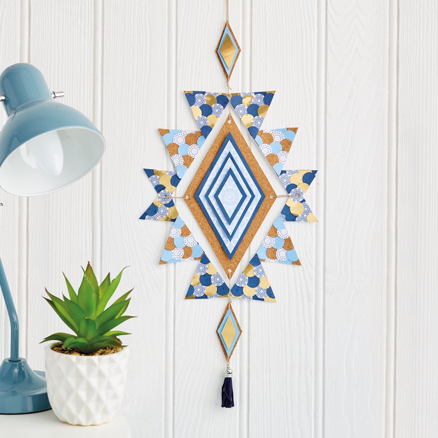 Create an eye-catching Moroccan-inspired accessory with a free project template available from docrafts.com.
.
.
.
#morocco #moroccan #moroccanblue #palmpunch #circles #homedecor #wallhanging #gold #craft #crafting #crafty #art #papercraft #docrafts #westdesign