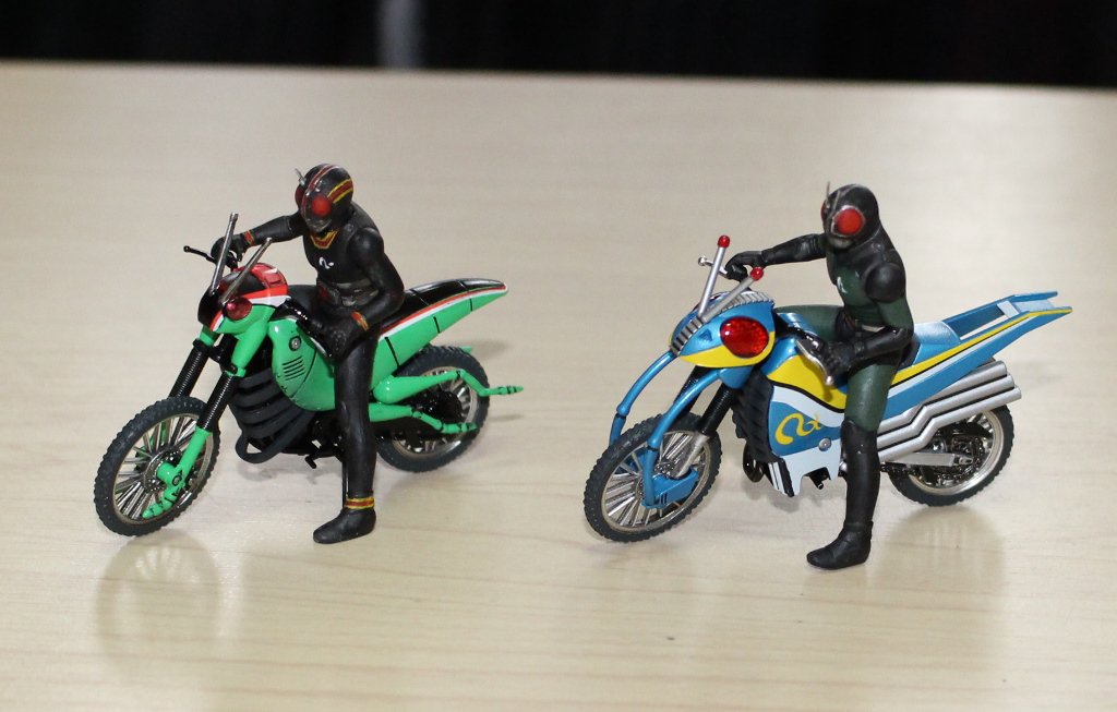 鯛アド Pa Twitter バンダイ メカコレ仮面ライダー バトルホッパーとアクロバッター 完成しました バイクはエアブラシで ブラックとrxはシタデル筆塗りとしました このシリーズ出来が良いのでそろそろ平成ライダーからも何か出てほしいところですね