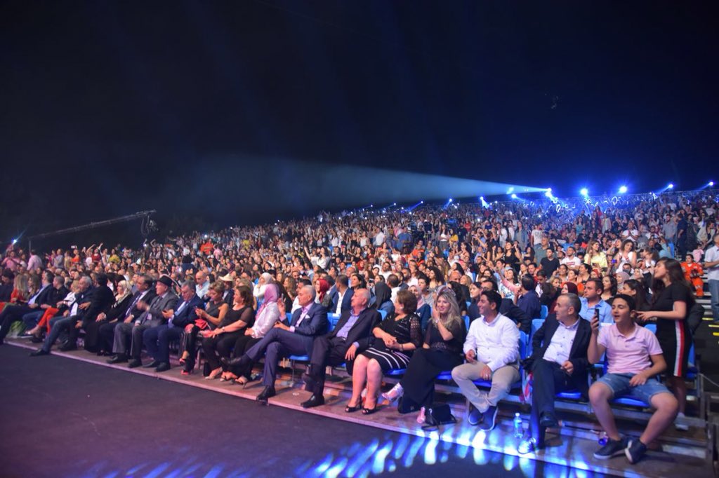 hadyhobeiche's tweet photo. مقتطفات من حفل افتتاح #مهرجانات_القبيّات_الدوليّة، بنسختها الخامسة، مع الفنان @NassifZeytoun. https://t.co/qSj5GEgtbP