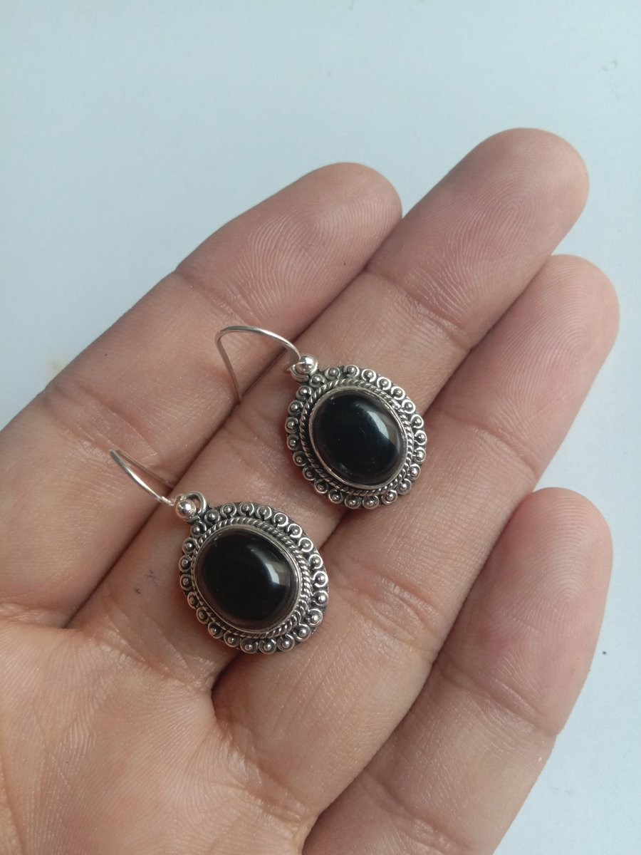 sujanjewelry1's tweet photo. Natural Black Onyx Gemstone Earring in sterling Silver
buy at
https://t.co/8KwIg2ulBA
#blackonyxearring #blackonyxjewelry #onyxsilverearring #sterlingsilverearring #healingearring #handmadeearring #earring #danglearring #partywearearirng #earringoftheday #birthdayearring https://t.co/yxbOV92Aau