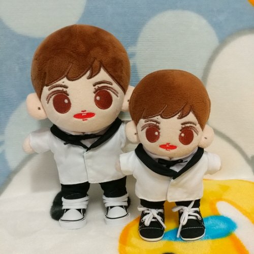 muziNcha's tweet photo. 베베챠 오기 전부터 베챠의 옷은 집에 모이고 있었다. 오기로 확정되고는 사들이기 시작하고 리챠 옷도 비슷하게 찾기 시작. 15cm 인형 옷도 좀 다양하게 많았으면... 그나저나 검은티에 체크바지 입히고 찍은 거 참새 같아ㅠ 귀여워ㅠ

#리틀챠 #베베챠 https://t.co/ObJi4Dbvwf