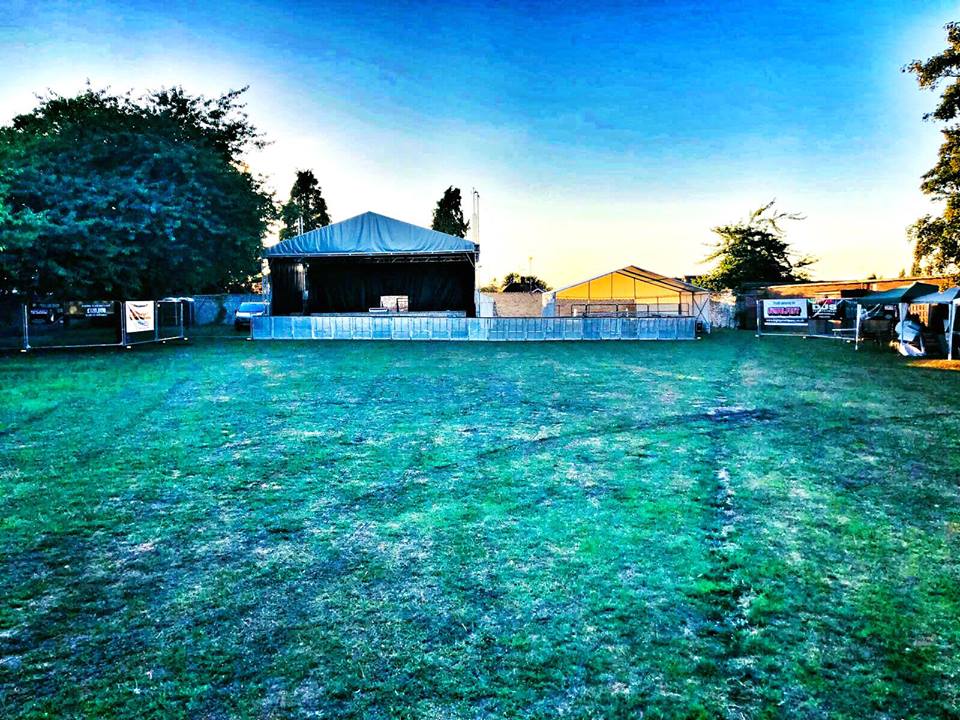 Morning - it's Swivelfest 2018 day!

Join us from midday as we broadcast LIVE from the Walled Garden in Hall Park as a whopping 8 bands perform throughout the day!

Make sure to use the hashtag #Swivelfest2018 &amp; get a shout out on air!

🎧 LISTEN LIVE: tunein.com/radio/Beat-Rou…