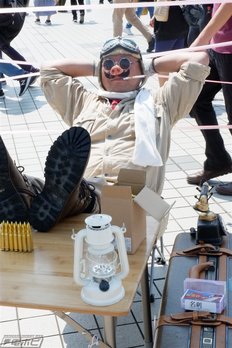 電撃ホビーウェブ コミケ94 コスプレ写真レポート 紅の豚 北斗の拳 ラピュタ 刃牙 など おもしろネタ系の コスプレイヤーさんも 2日目 18年8月11日 編 C94 18夏コミ T Co T2h386ytjz コスプレ コミケ C94コスプレ