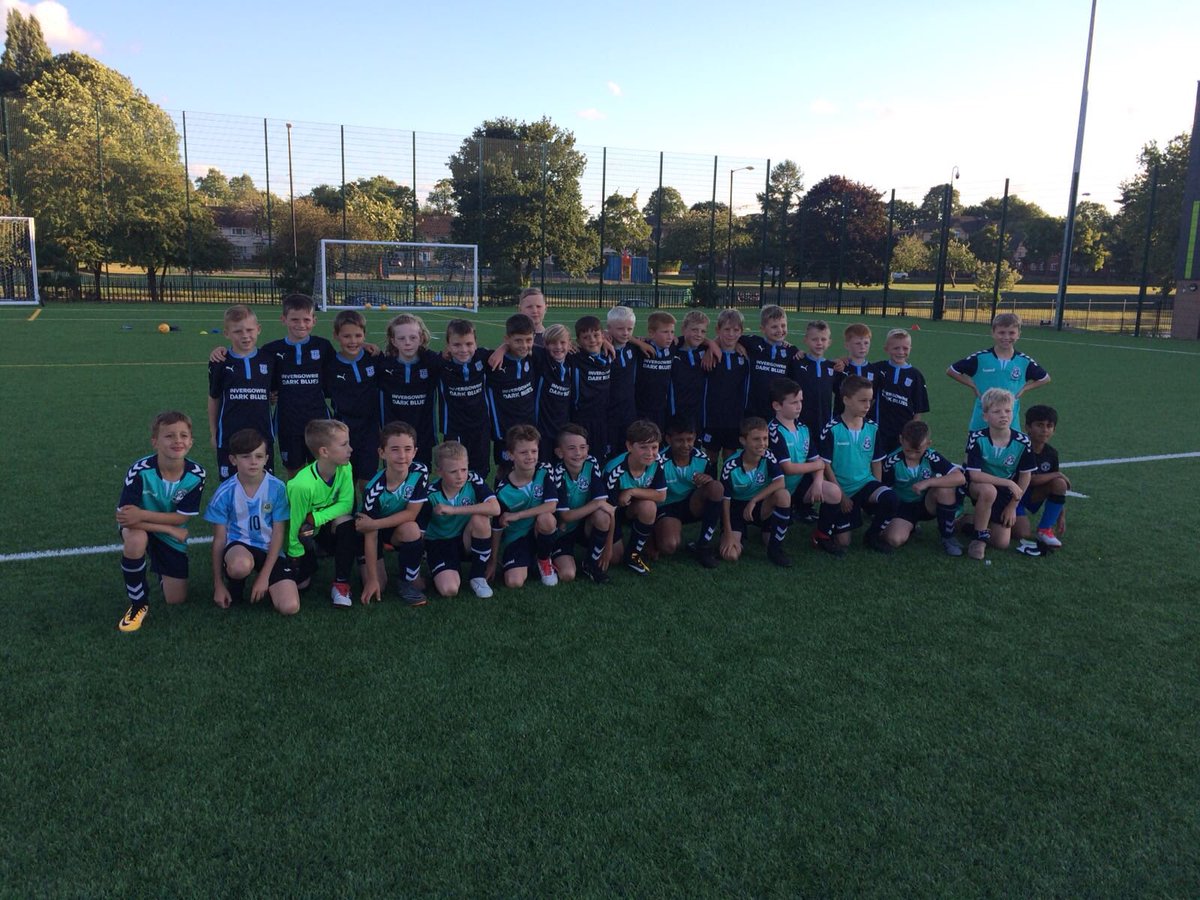 DundeeFCAcademy's tweet photo. Entertaining games last night for our Academy 10’s and 11’s with Chris Williams Football Academy. Thanks to Chris, his coaches and players for hosting us.
Next stop Etihad Complex to play Manchester City Academy
#weedees
#development
#makingmemories https://t.co/WHNHJ1DXhm