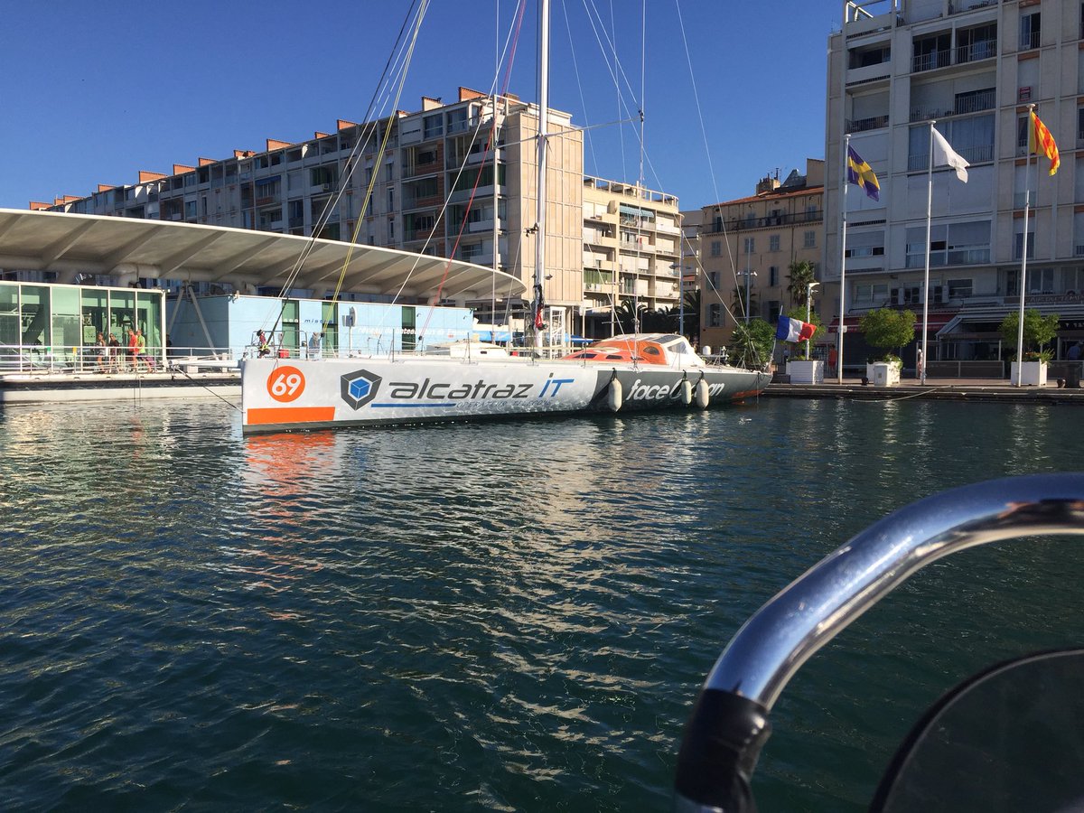 SDestremauENG's tweet photo. Retour au bureau..... Bienvenue
Welcome Back to the office .....
#igerstoulon #mer #goodtimes #badtimes #sea #igersfrance #faceocean #vendeeglobe #VG2016 #VG2020 #RDR2016 #Seulaumonde https://t.co/xVgui1nUUH
