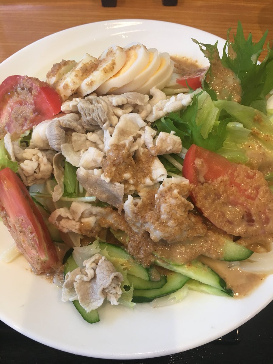 だるまちゃん だるまやグループ公式アカウント A Twitter 今日は何食べよ お盆だー 新潟祭りだー 琴平うどんだー まだまだ暑い日が続きますね W そんな時はサッパリ美味しく 並盛 大盛 特盛全て同一料金の 胡麻だれ豚しゃぶ サラダうどん だるまちゃん だるまやグループ公式アカウント A Twitter 今日は何食べよ お盆だー 新潟祭りだー 琴平うどんだー まだまだ暑い日が続きますね W そんな時はサッパリ美味しく 並盛 大盛 特盛全て同一料金の 胡麻だれ豚しゃぶ サラダうどん