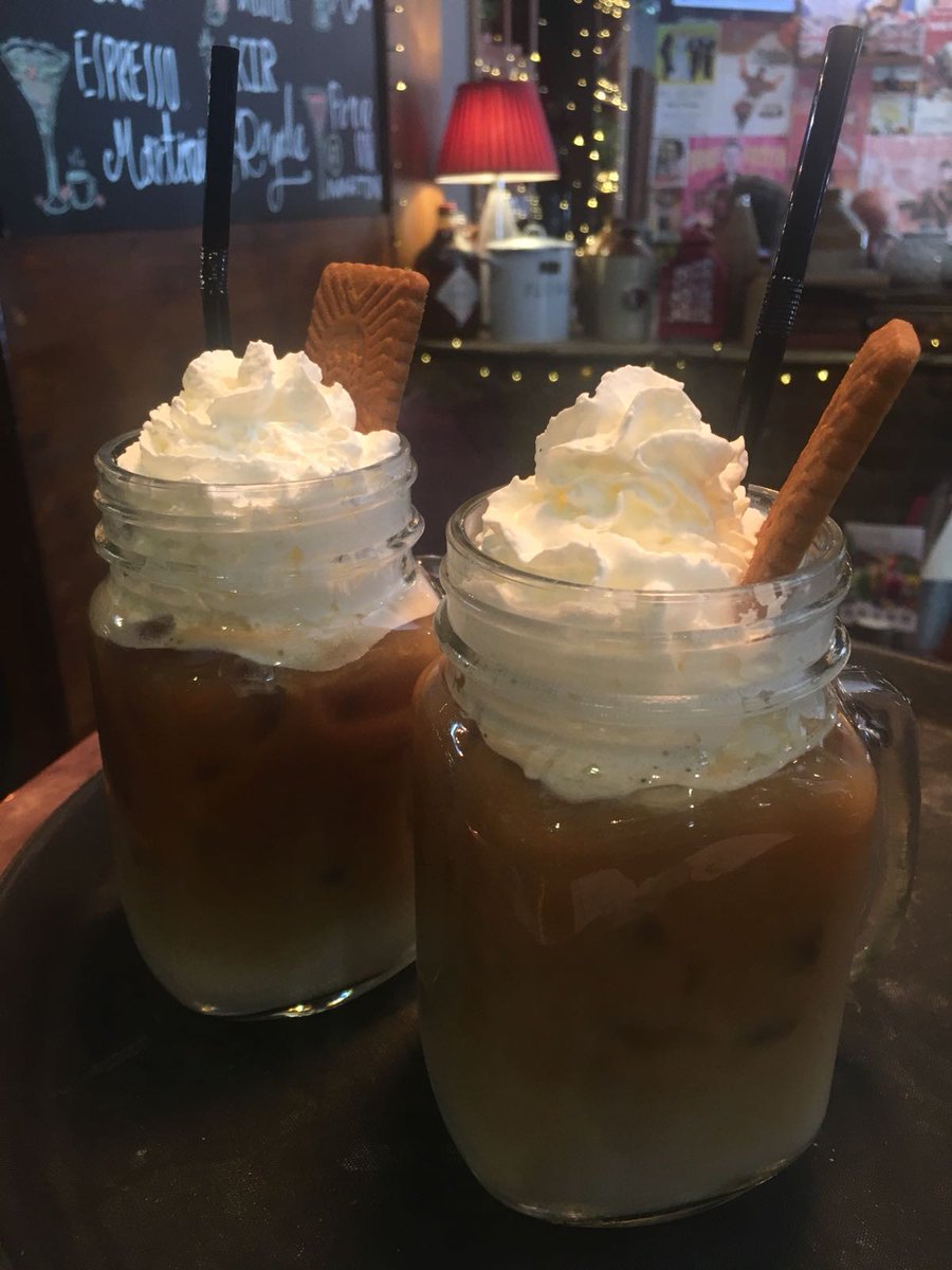 Konnigans's tweet photo. “ Simple is often best ...” 😊 #alldaybrunch #artisancoffee #alfrescoeating #konnigans #oldyorkroad #wandsworthtown @BrunchingBabes @NappyValleyNet @StJohnsHill @WandsworthTown https://t.co/XMK0QY8Rgz