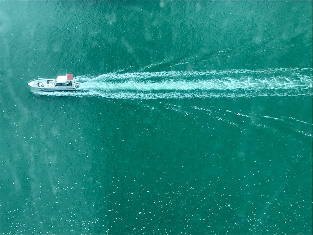 LovneetBatra's tweet image. There is no need to have it all. #weekendvibes #sparklingwaters #lessismore