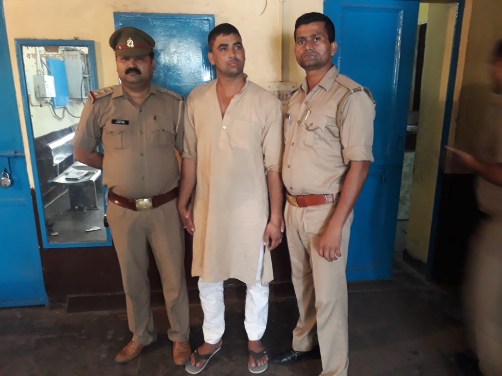 POLICE COMMISSIONERATE GAUTAM BUDDH NAGAR tweet media