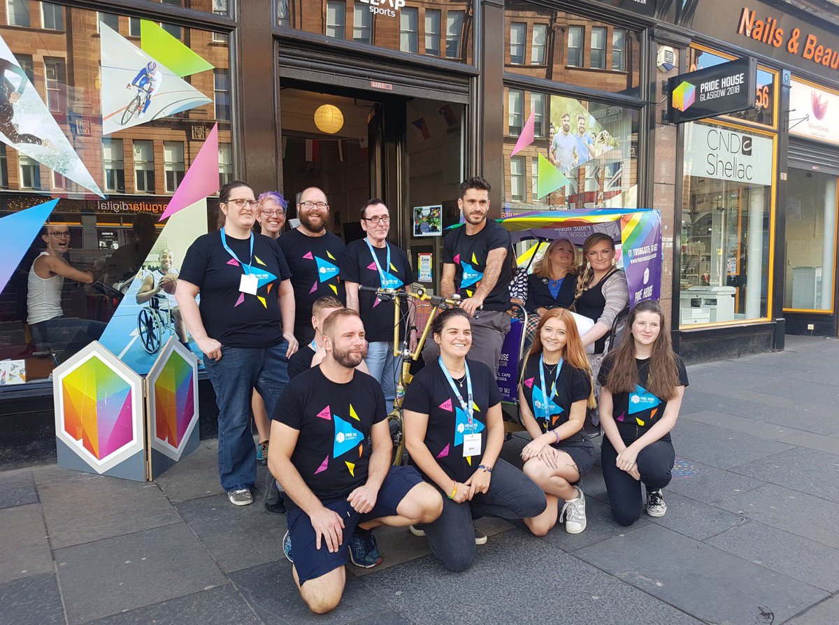 ⚡️ “Pride House Glasgow” #PrideHouseGlasgow #Glasgow2018 #Volunteer2018

twitter.com/i/moments/1028…