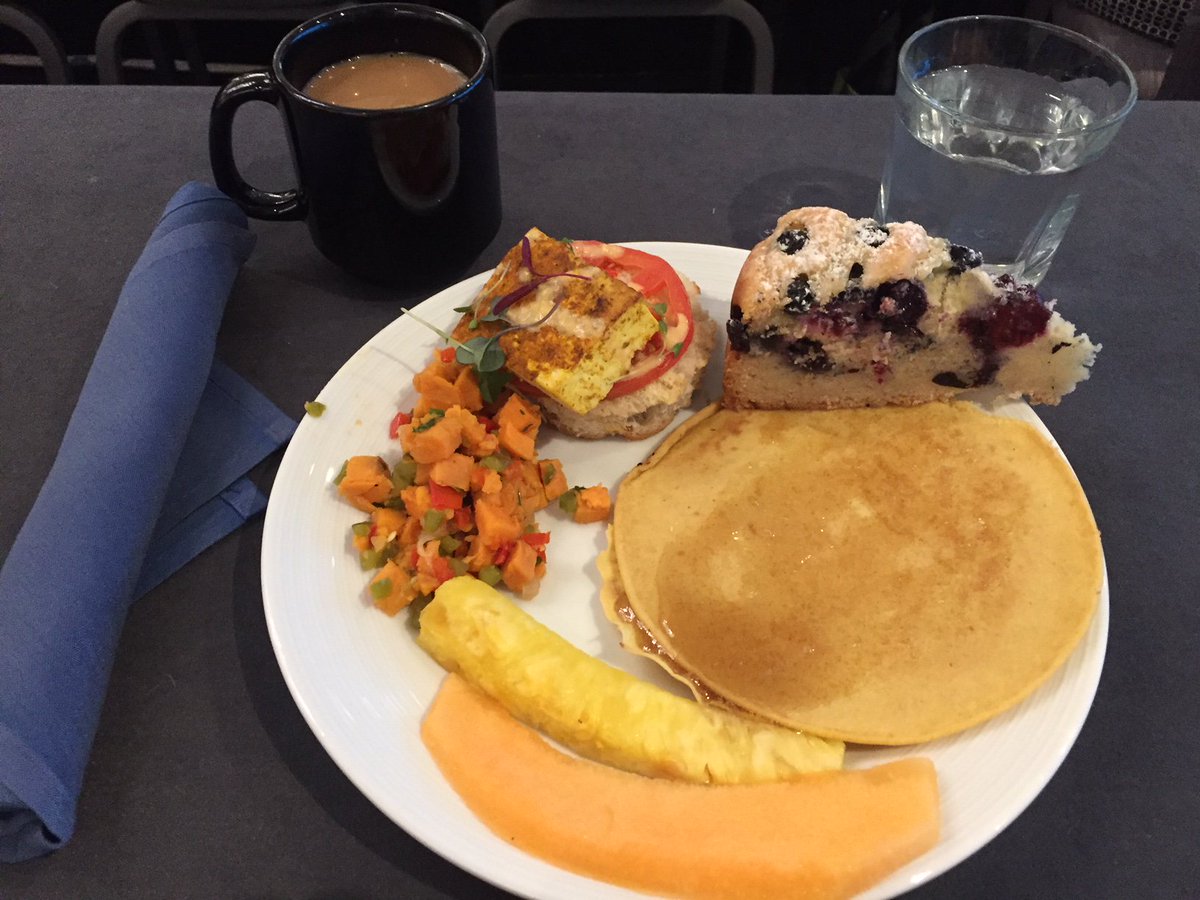 A whole food plant based breakfast at the International Conference Nutrion in Medicine. Delicious and good for you!  Dr. D &amp; Karen speaking at 2:15pm today.  #ICNM18