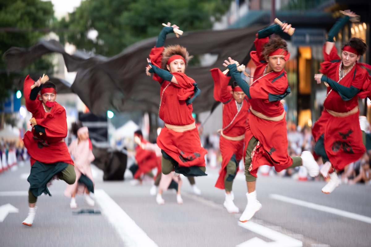 まちゃる Photographer 写真の先生 写真教室の前に 金沢ゆめ街道 でやられていたよさこいの撮影に行ってきました 金沢のメインストリートでの演舞はやっぱりいいですね 明日も各チームのみなさん頑張ってください 金沢 金沢ゆめ街道 よさこい 写真