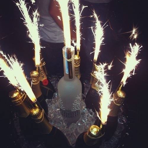 Tables are almost SOLD OUT for tonight!
Call 01923-537-110 to book!