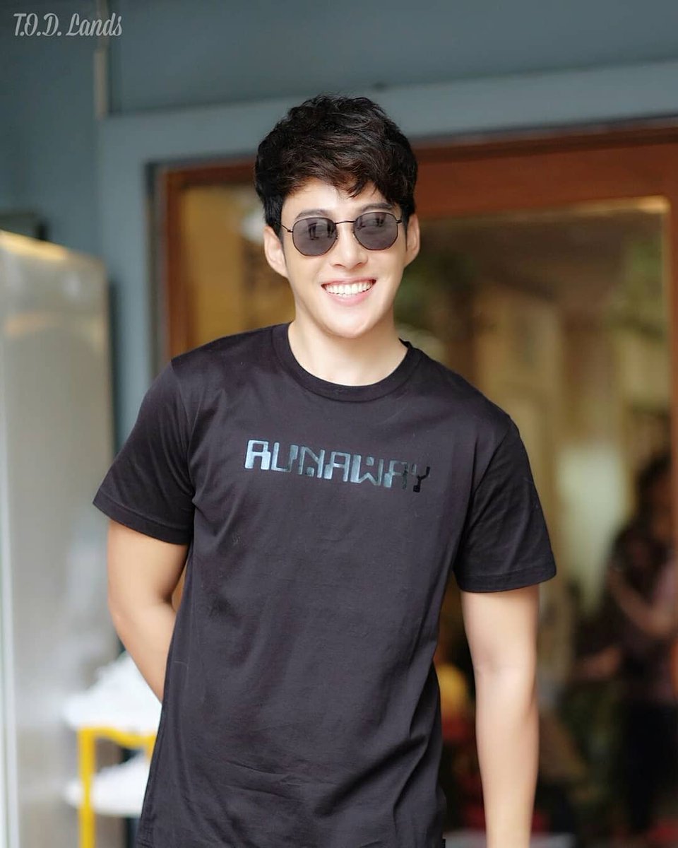 tod_ph's tweet photo. Look at that sweetest smile ever😍

ig:@todpranapong
twttr:@TodPranapong_

~credits to the rightful owner of the pic!~

like and follow our fb and twitter page for more update!😇 https://t.co/7rnKSC04qi