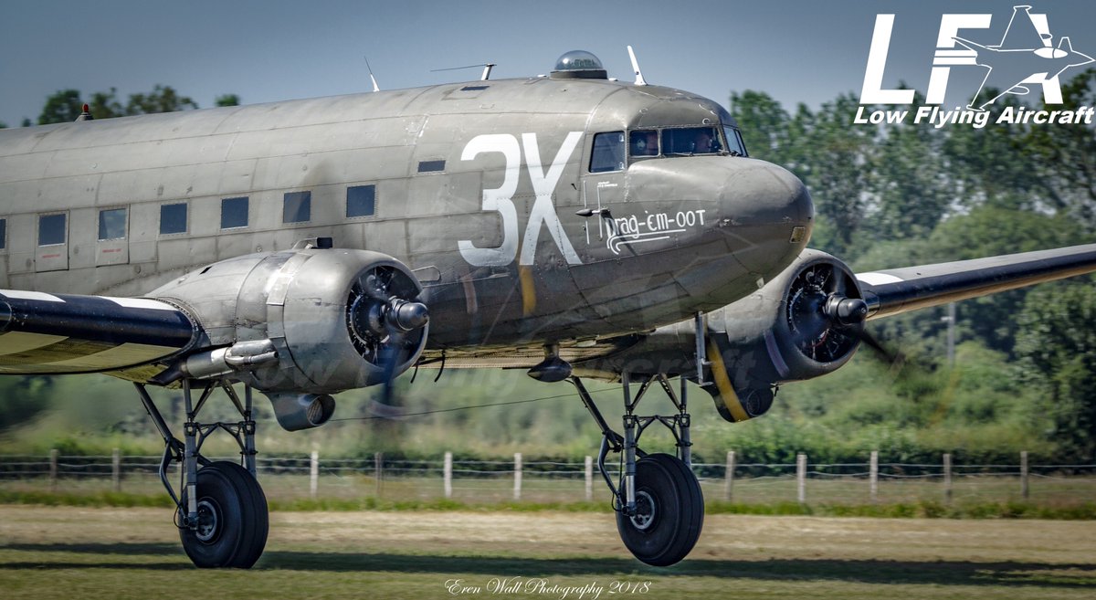 LFAJamie's tweet photo. DC3 Dakota, 'Drag em oot' at Headcorn Battle of Britain Airshow 2018. Fantastic work from Eren as always.

(C) @Ewall97 
#DragEmOot #Dakota #DC3Dakota #Headcorn #HeadcornAerodrome #BattleOfBritainAirshow2018 #Warplane #Aviation #Aircraft #Military https://t.co/JyEomC95yw