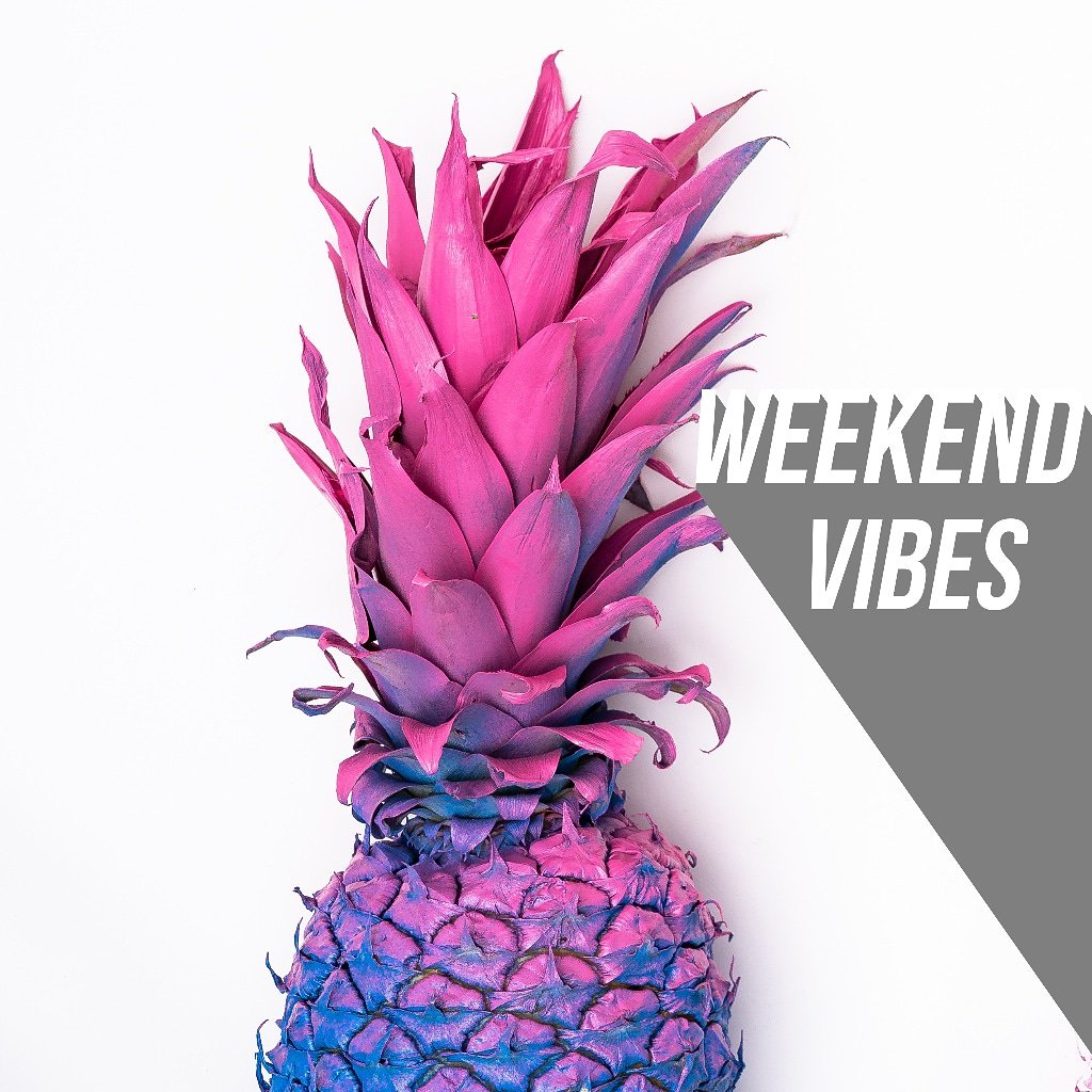 techvahub's tweet photo. 🔸W E E K E N D🔸
Be colourful this weekend.
Base photo by @pineapplesupply via @unsplash
#becolourful #pineapple #graphicsdesigner #socialmediagraphics #socialmediamanagement #smallbusiness #smallbusinessowner #mamapreneur #socialvector #unsplash https://t.co/9tgHjt7CT1