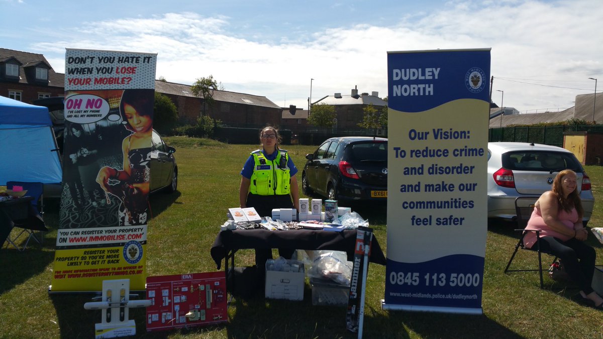 DudleyNorthWMP's tweet photo. We are at #sedgley funday today at #dormston playing fields come and meet your PCSOs and sign up to WMnow https://t.co/acXAooCtz6