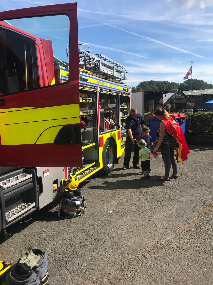 KnutsfordFS's tweet photo. Knutsford firefighters are down at @stockleyfarm today for stockfest. Great day for it and plenty to see and do. #stockfest https://t.co/Nbnnx1bCxg