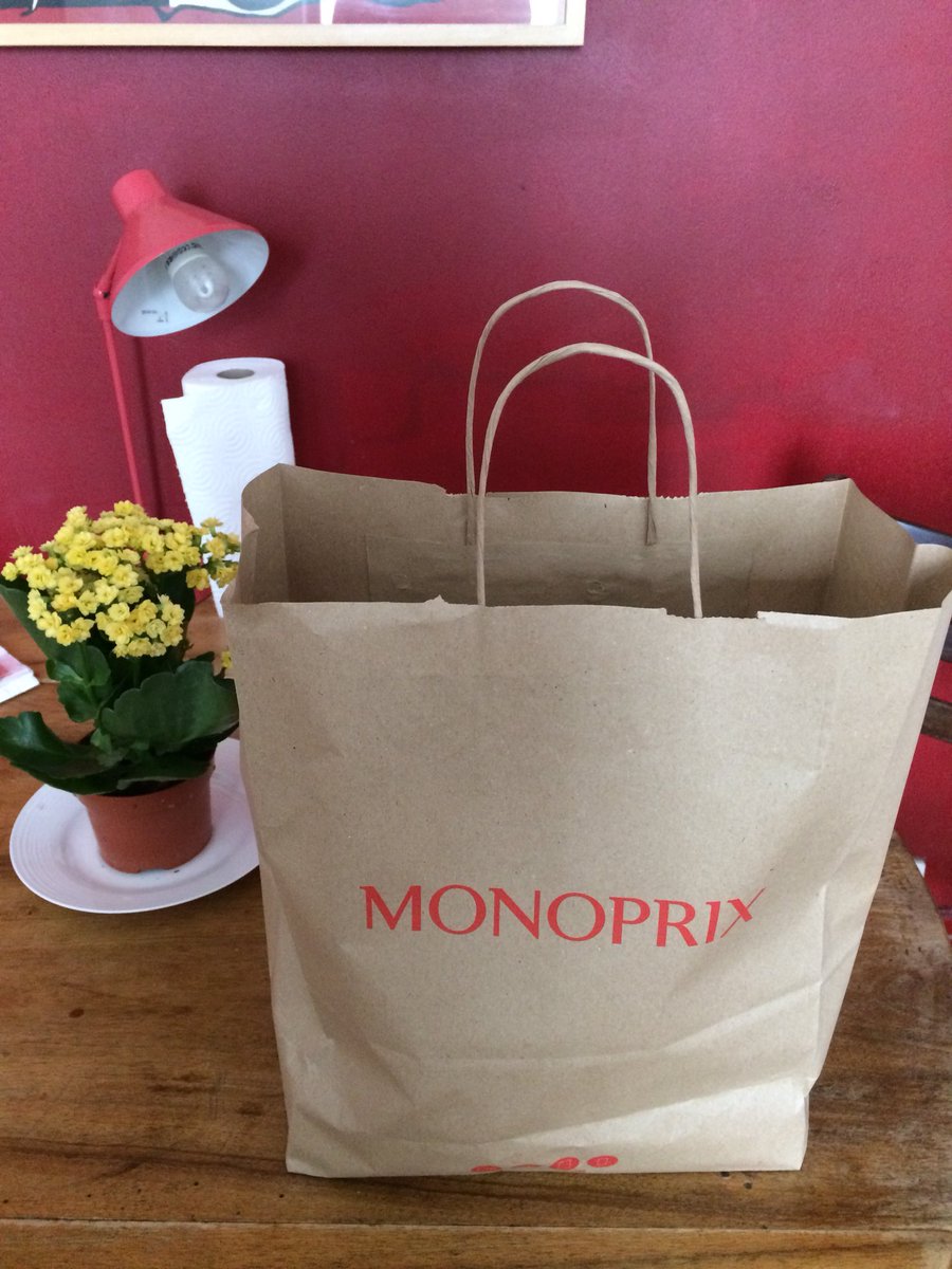 rmtaylor01's tweet photo. So, if you forget your shopping bag @Monoprix  they charge you 0.12€ for a nice paper bag! Great idea @Coles  @craigreucassel https://t.co/S8Qjs38ZxV