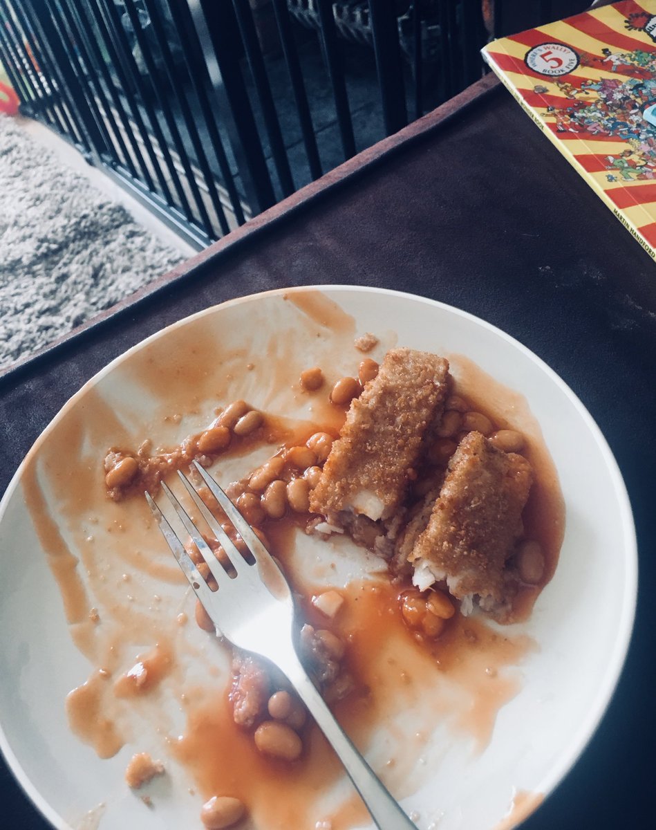 claireewragg's tweet photo. Best poorly lunch ever. Fish fingers and chips for me and Jack #mumlife https://t.co/abAZlDAaMR
