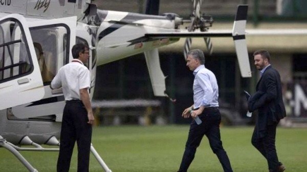 lilianachi's tweet photo. CURIOSIDADES.. En campaña, Macri uso el helicóptero Bell 429, matrícula LV-CTD  de Armando Losón, el dueño del Grupo Albanesi ....El mismo que fue excarcelado luego de “arrepentirse” https://t.co/TvEWAZMbB6