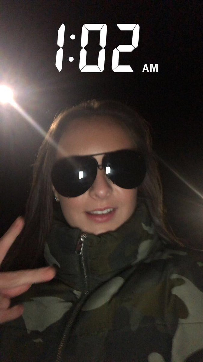 thingone_'s tweet photo. 🌚🌚🌚 https://t.co/WYzOo7JeWv