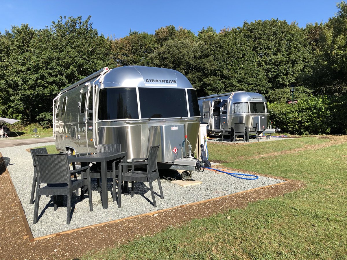 CaravanTimes's tweet photo. Very much enjoying the @Airstream_Inc all thanks to @candmclub and @XPFreedomUK now heading to Brighton for some 🥞 #CTOnTour https://t.co/lSLyAIZUK9