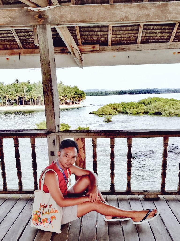luoyivuitton's tweet image. This island has taught me valuable lessons. Lessons I could not possibly learn anywhere else. #dttbeach #communityimmersion #siargao
