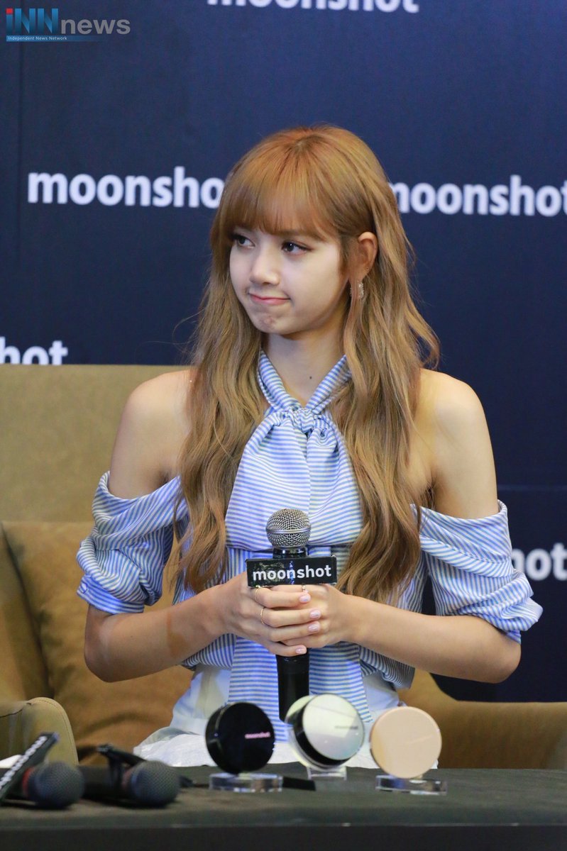 110818 Moonshot x Lisa | 1. İmza Günü Bangkok