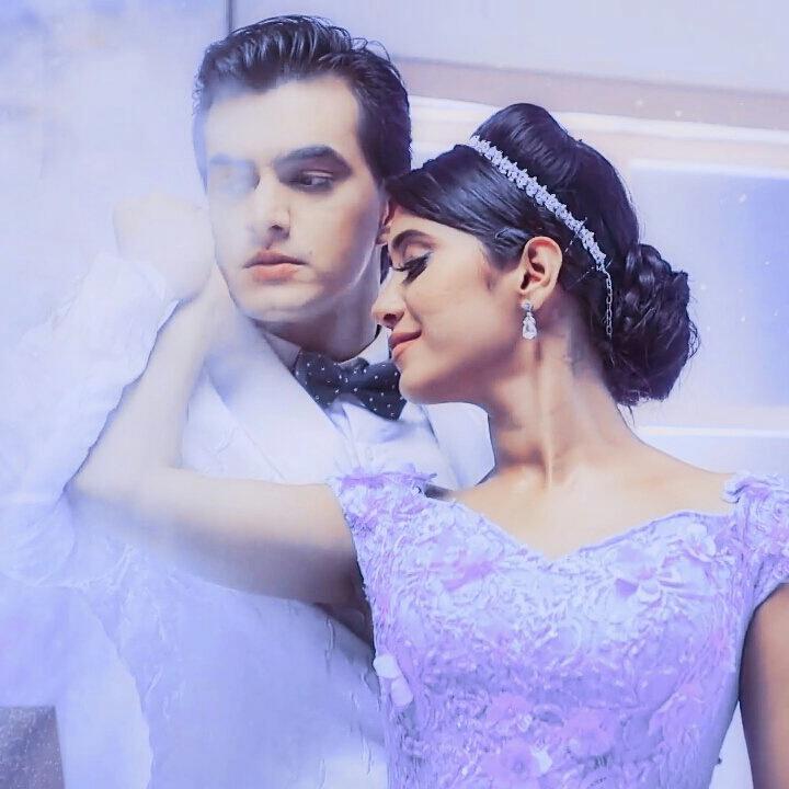 ShivixStunning's tweet photo. #NewProfilePic
#Dhadkan bani zuban #Bahon k drmiya Do pyar mile rahe hain😍😍😍❤😘😘😘 #Shivin_Jaan❤💖💖
#kaira #yrkkh #KairaPhirMilenge
@momo_mohsin @shivangijoshi10 https://t.co/oksL03cz6p