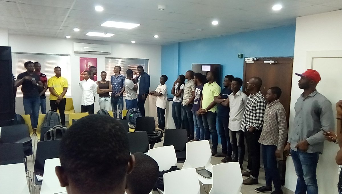 olakehinde_'s tweet image. We are playing a trivia game of &quot;Zoom-shot-zuchini&quot; @fccLagos #CoffeeNCode #freeCodeCampLagos