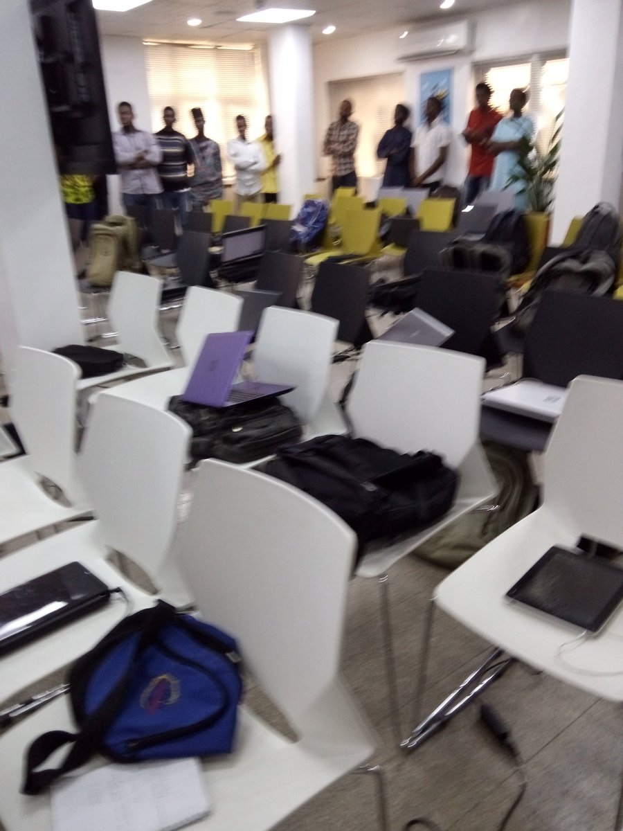 d_real_jay's tweet image. Live at #CoffeeNCode