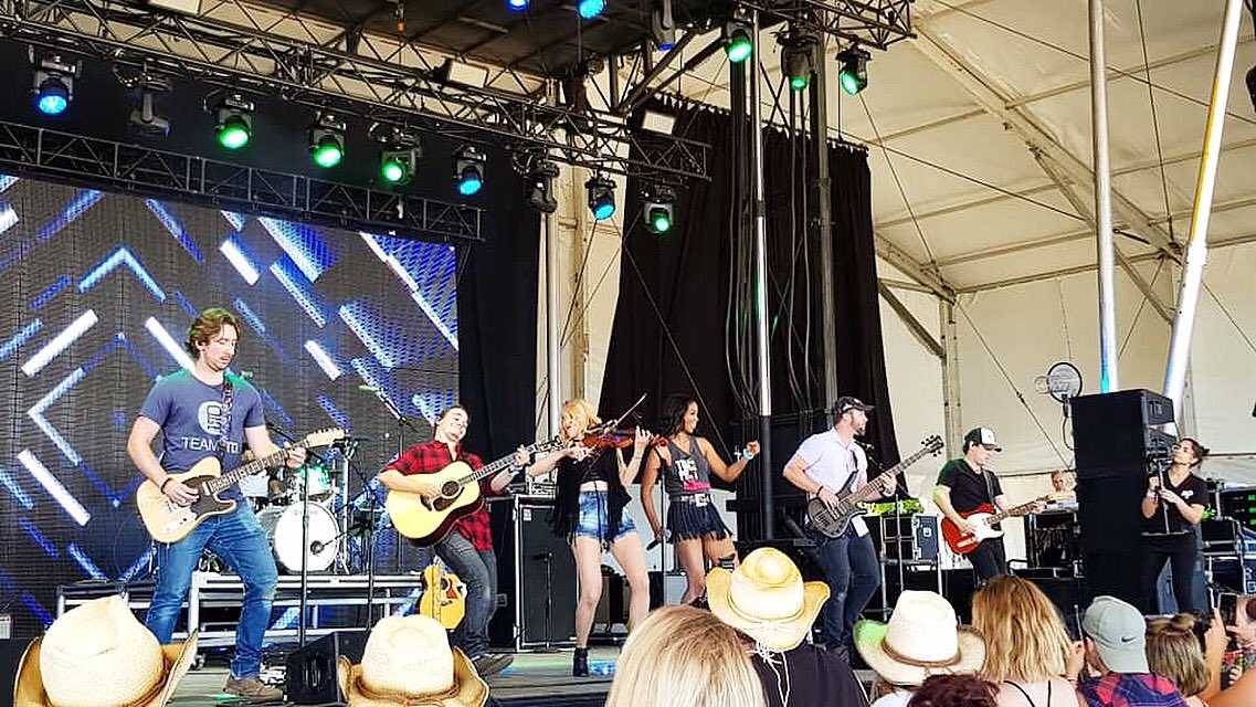 SachaOfficial_'s tweet photo. I hope you guys had as much fun as we did @bootsandhearts  #frontporchstage #Boots2018 #bootsandhearts #bootsandhearts2018 #countryfestival #country #newcountry #countrygirl #ccma #cmao #canadiancountry #newcountry #ccma2017 #countrymusic #countrysinger #singer #goodsyimesgoing https://t.co/oFKIp2SV7H