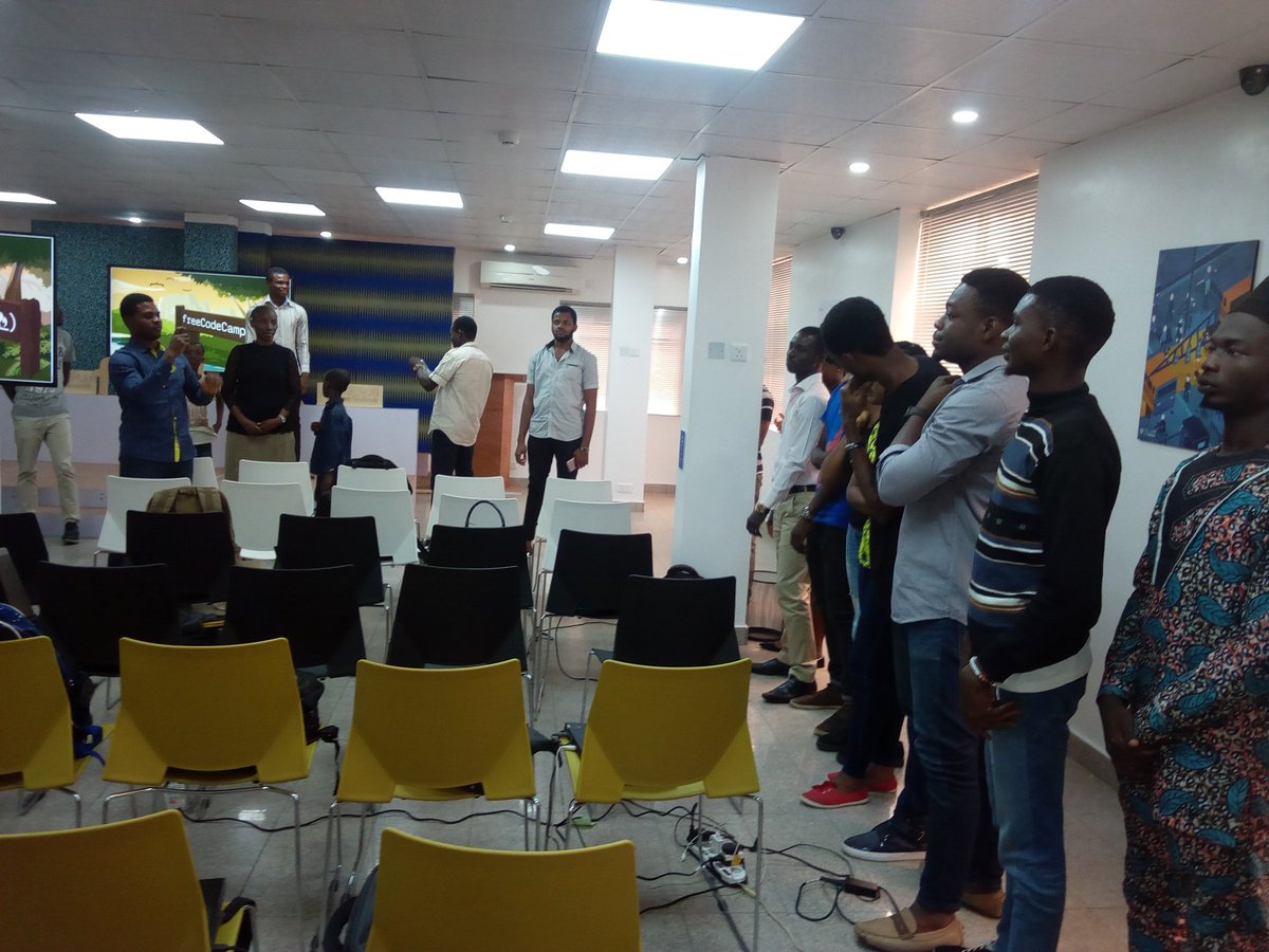 DThompson_DEV's tweet image. Just concluded a Trivia Game #fccLagos #CoffeeNCode @fccLagos