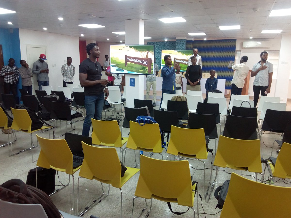 DThompson_DEV's tweet image. Just concluded a Trivia Game #fccLagos #CoffeeNCode @fccLagos