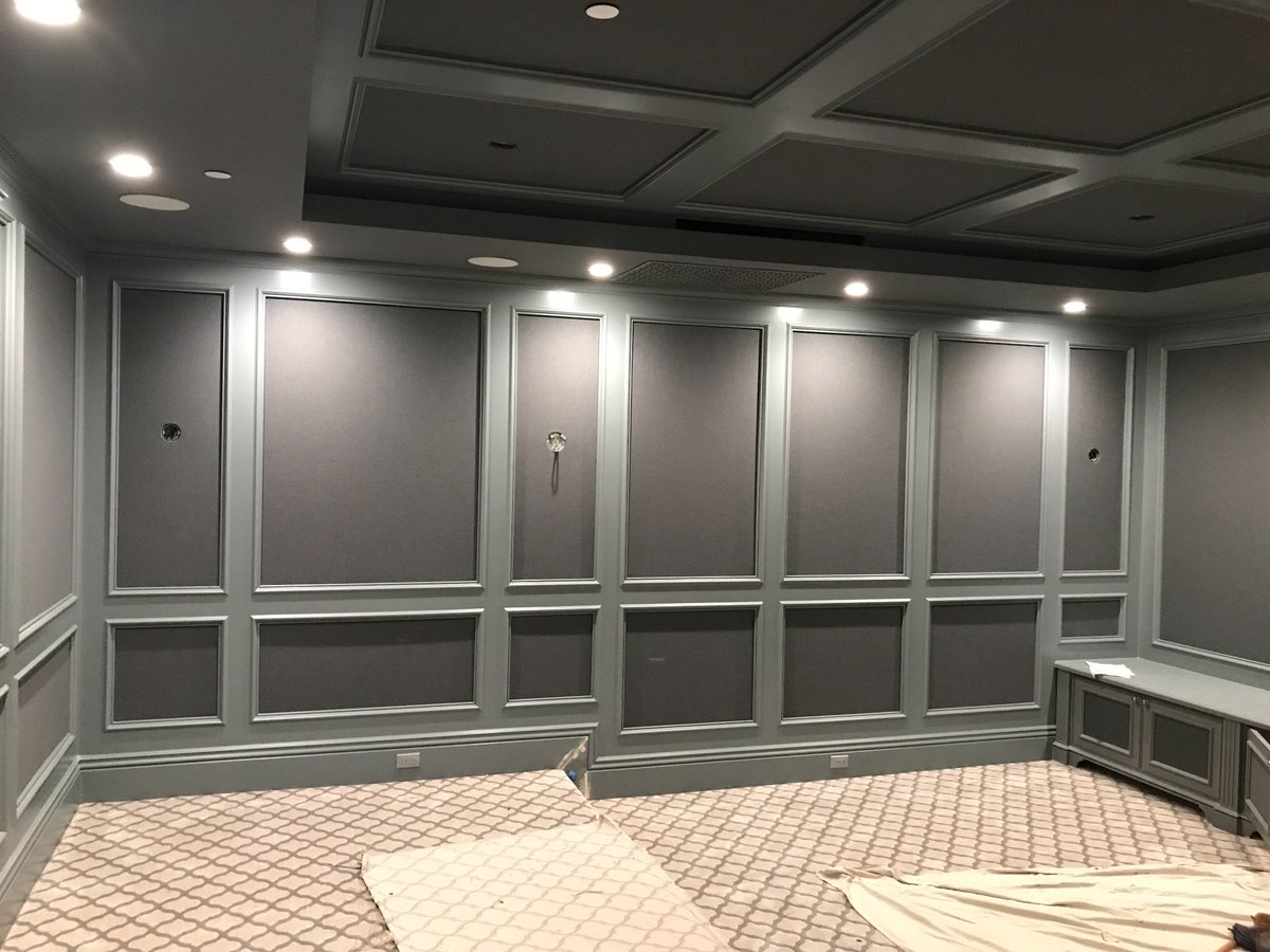 Acoustic_Panel's tweet image. Home theater acoustics and stretch fabric system in this Brentwood, LA theater is ready for seats. #acousticfinishes