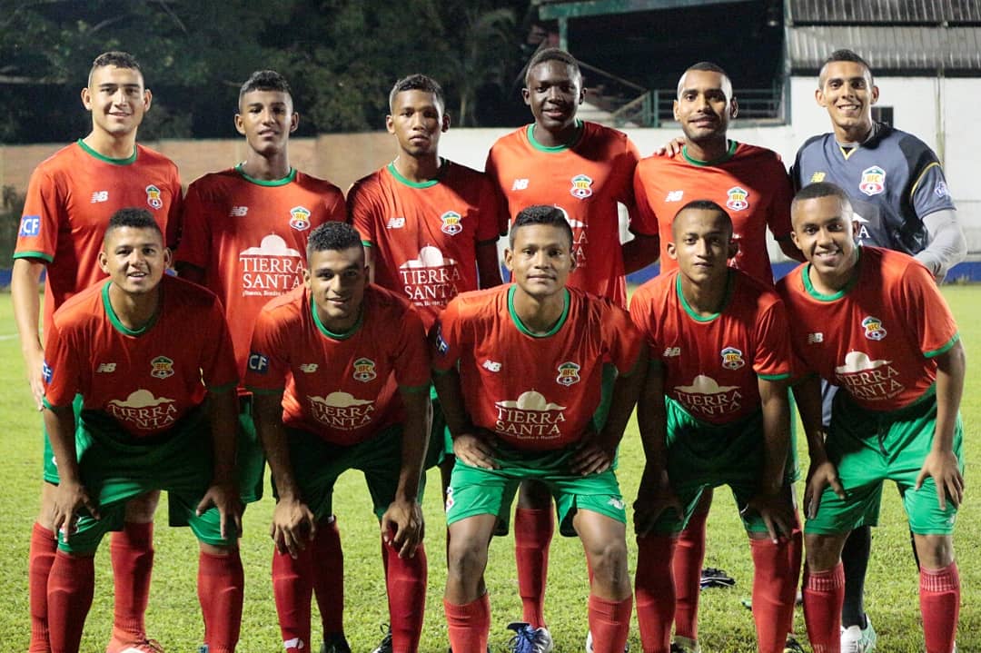 RealsantanderSA's tweet photo. #DivisionesMenores 💙⚽
@RealsantanderP 2⃣🆚2⃣ @BarranquillaFC
Goles:
⚽ #JoséCuadrado (RS)
⚽ #AndrésZea (Rs)
⚽⚽ #DanielRodas (BQ)
Con el empate de ayer llegamos a 33 pts en nuestro grupo y seguimos luchando por la clasificación 🔝
#ElEquipodeTodos 🔵⚪ https://t.co/kGrm2H1jvH