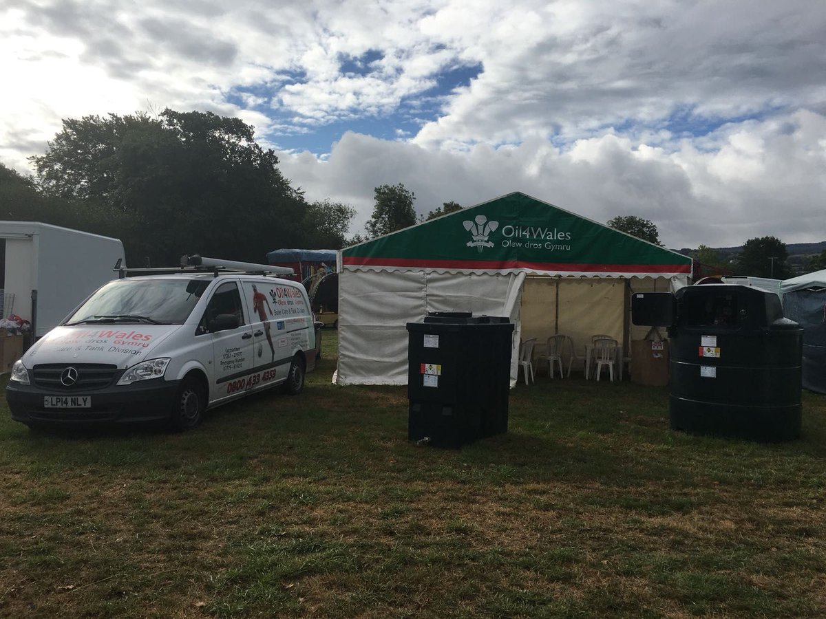 oil4wales's tweet photo. We had a great time at #Lampeter Agricultural Show yesterday! Did you see us there? 🌾🌱🏴
& it's our last day at @eisteddfod today! Don't forget to come by to say hello & enter our competition!
#Eisteddfod2018 #welshshow #Oil4Wales https://t.co/lFnimY15s1