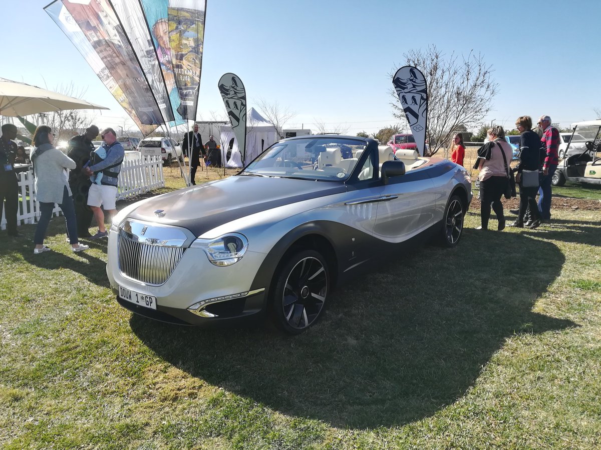 CARmagSA's tweet photo. Douw Steyn's bespoke Rolls Royce @concourssa. https://t.co/jiAELoEzhY