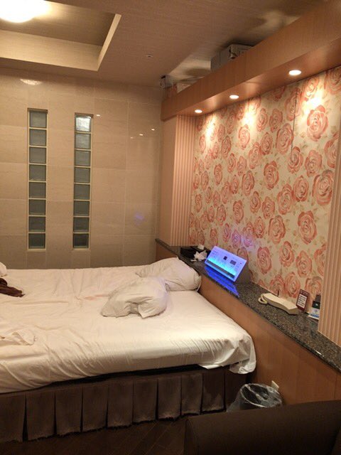 KODY0322's tweet photo. ティンダー  29歳 OL 小柄な可愛い系

帰省で大阪なうでして

東京おる時からティンダーで
アポとってた子と居酒屋→ホテルin

締まりが良すぎて最高に気持ちよかった

場所は離れててもしっかり
手順踏めばヤレると実感

大阪であと何人いけるかな🤔
 #ネトナン #裏垢男子 https://t.co/I6vOhged5B