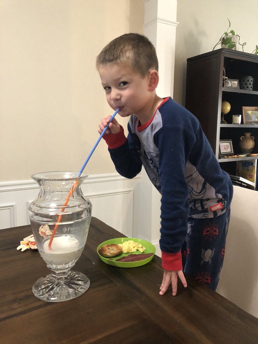 skinnsygolf's tweet photo. Finally got his milk out of the @pinnbankgolf trophy. Happy boy! @kski84 https://t.co/IPV2Lbq9lR