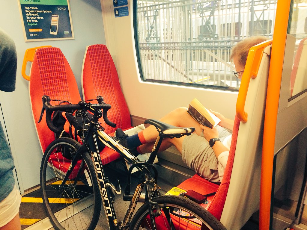 Whoozley's tweet photo. Cyclists, don’t be this guy https://t.co/KhsRp7KKsI