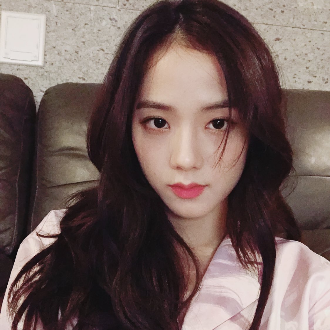 BLACKPINK12____'s tweet photo. いつからこんなエロいフェロモンを出せるようになったんだお父さん聞いてないぞ← https://t.co/132EOLScSY