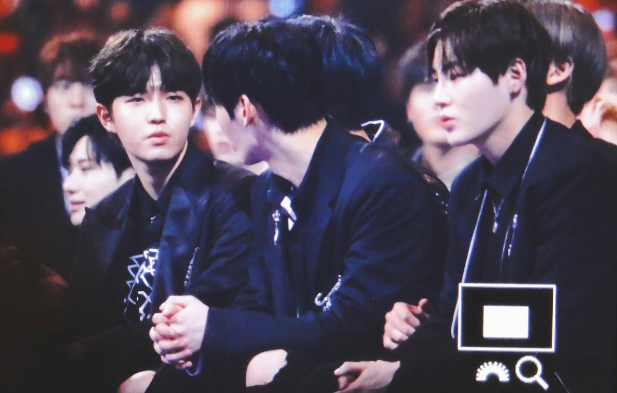 96line tweet media