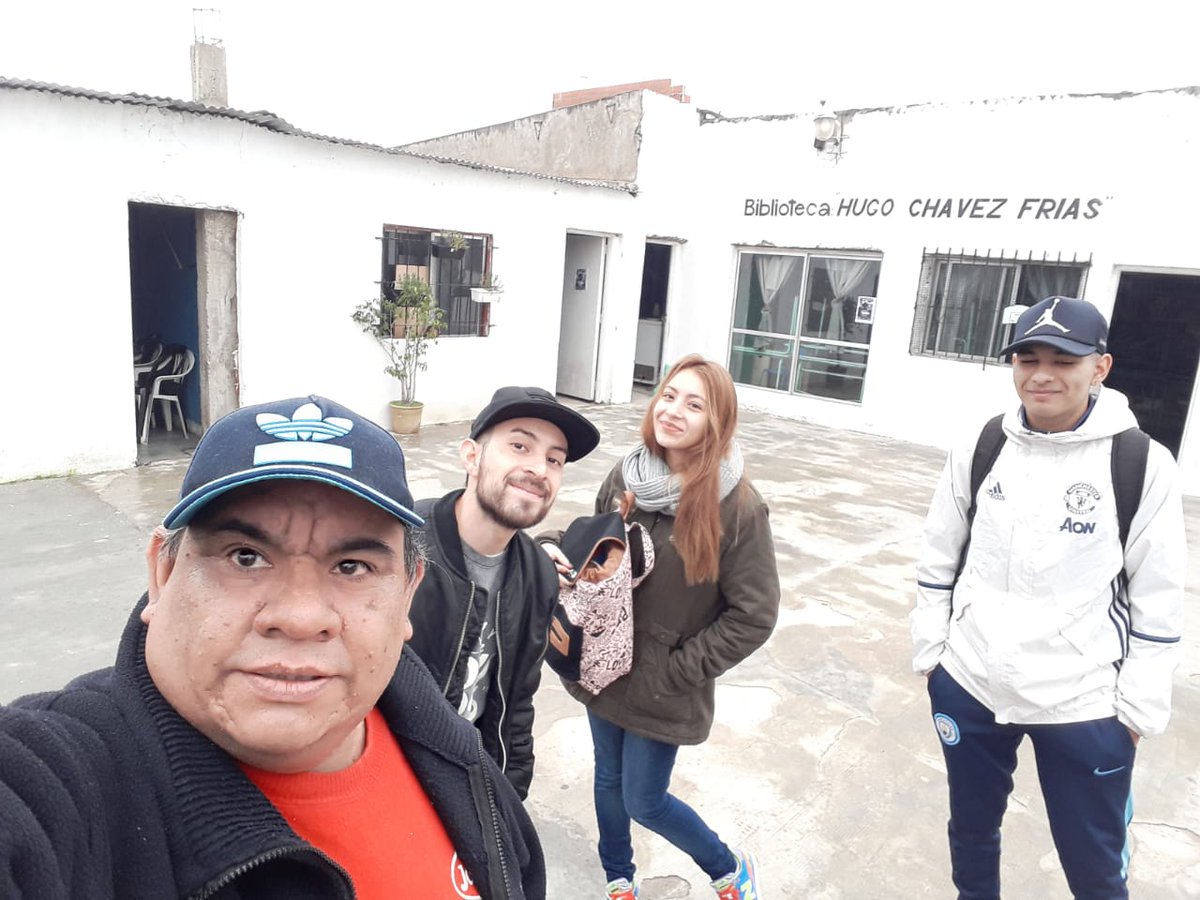UyOLomas's tweet photo. #Ahora partiendo de Lomas de Zamora a Ensenada al Plenario de la Militancia Nacional y Popular https://t.co/ZyKu3kaEyk